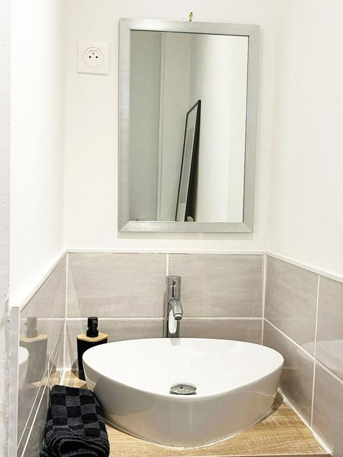 Ferienwohnung Lerelaisdodile23 - Parking - Lumineux - Hyper Centre Valenciennes Exterior foto